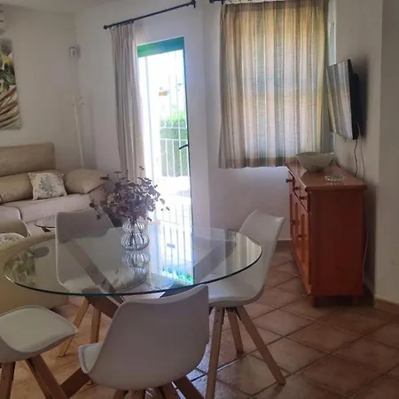 As052 Les Tourtereaux 2-bedroom *